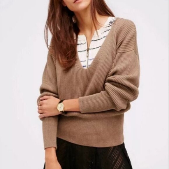 𝅺free PEOPLE Allure Sweet Sweater in Taupe Size S - Picture 1 of 9